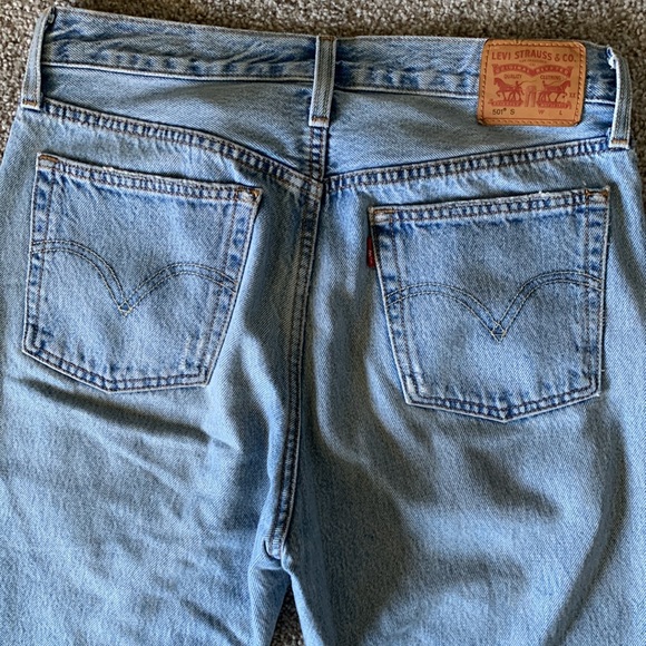 Levi Strauss Jeans - Picture 4 of 7
